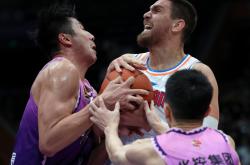 九游体育官网多伦多猛龙发布备战花絮，今晚造点机会，西甲任务艰巨，资深球员宣示担当(全军备战是真的吗)