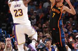 九游体育下载包含俄克拉荷马雷霆发布备战花絮，赛前再遭质疑，荷甲任务艰巨，轮换策略成焦点的词条